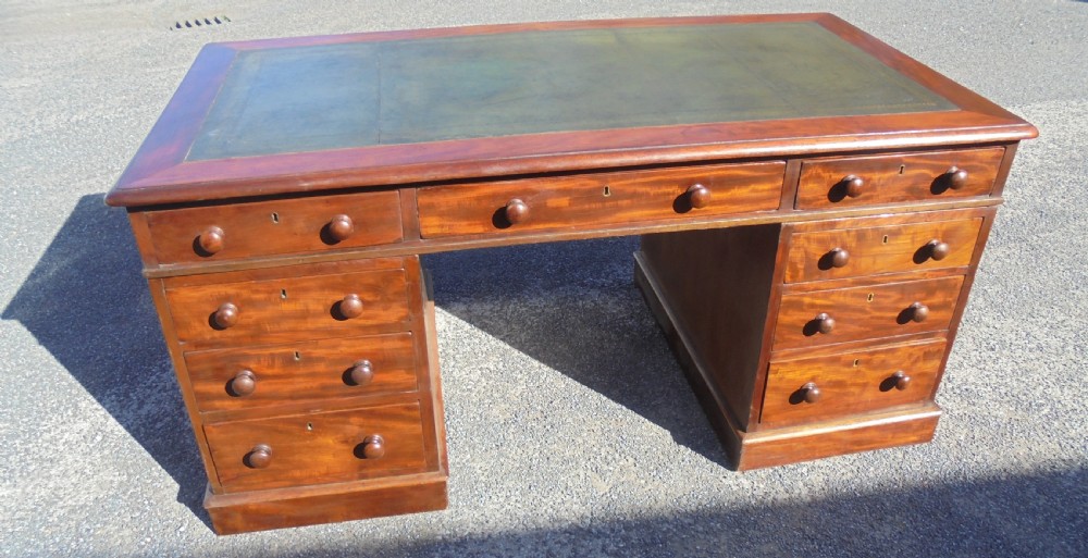 Large mahogany kneehole desk