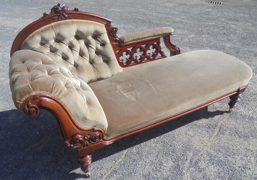 Victorian button back chaise longue sofa