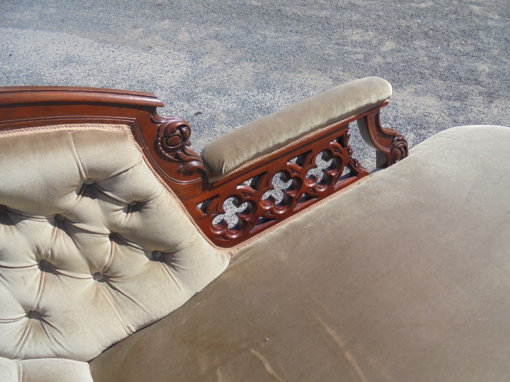 Victorian button back chaise longue sofa View IV