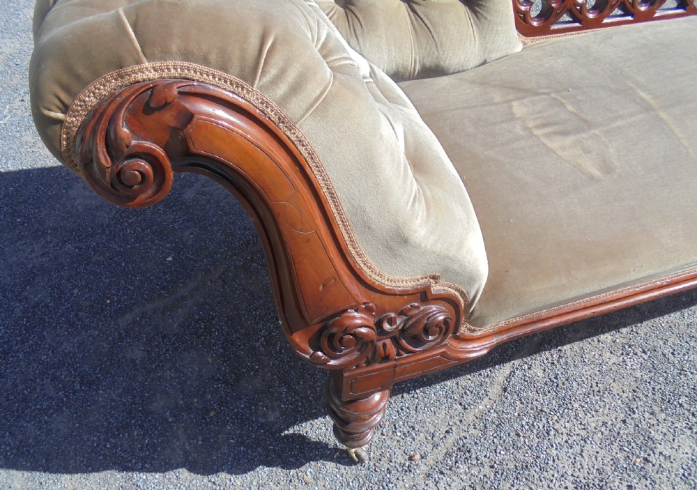 Victorian button back chaise longue sofa View V