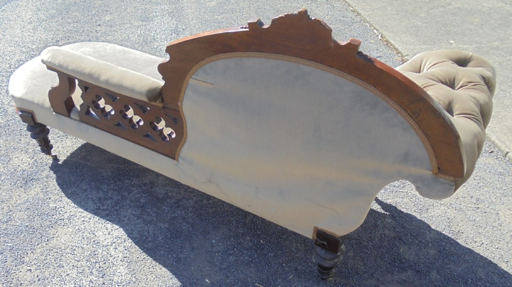 Victorian button back chaise longue sofa View VII