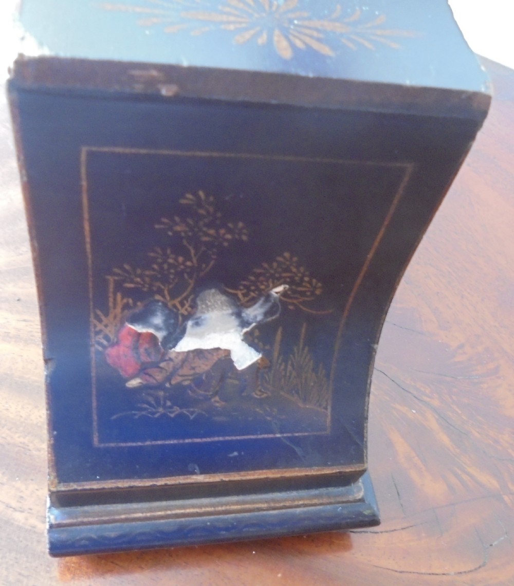 Chisoinnerie lacquered mantle clock signed Payne of Bromley View V