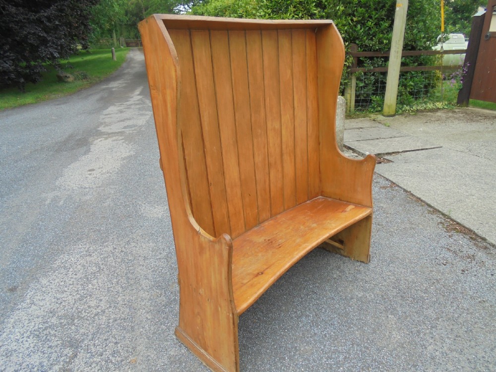 19th century pine,  bowed back country settle View VI