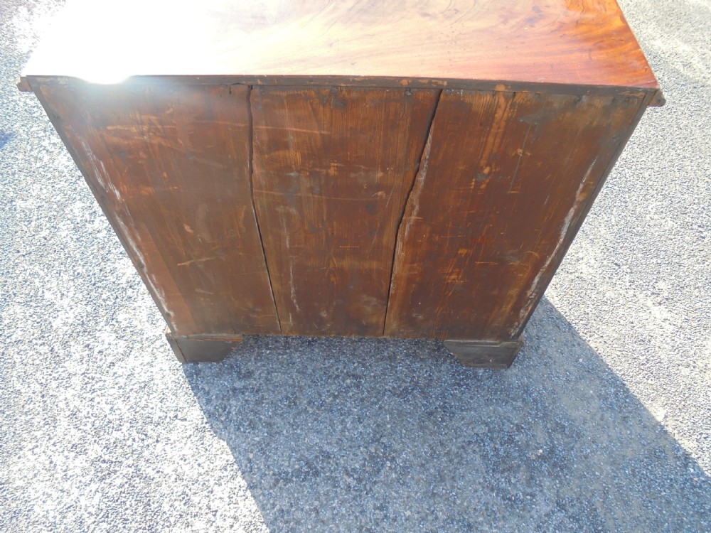 Small Georgian chest of drawers View VI
