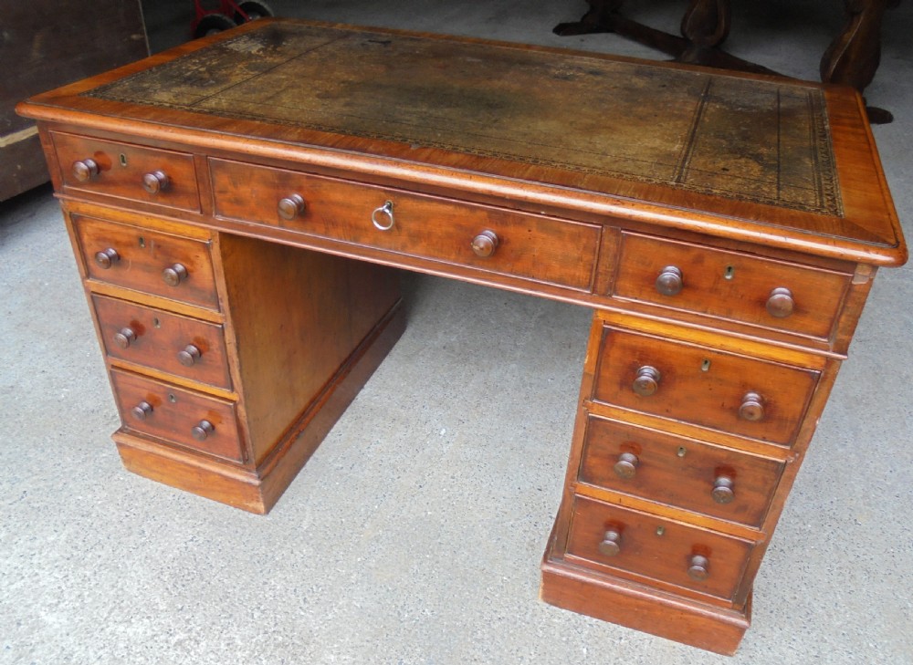 Mahogany knee hole desk View II