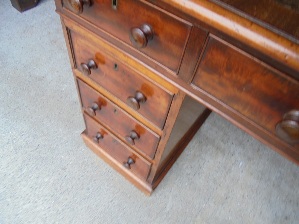 Mahogany knee hole desk View VII