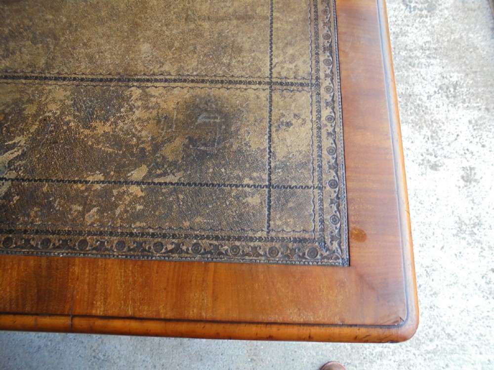 Mahogany knee hole desk View IX