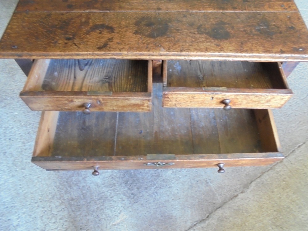 Late 18th century oak and elm low boy  lamp table View V