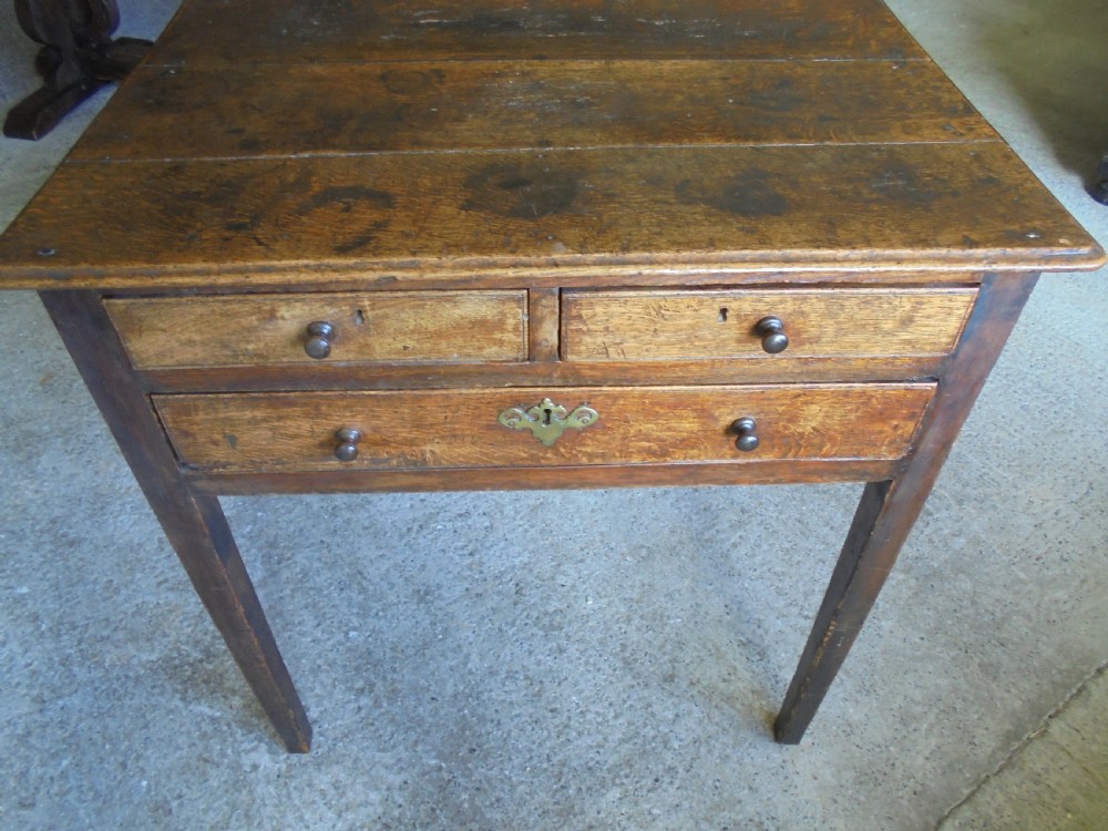 Late 18th century oak and elm low boy  lamp table View VI
