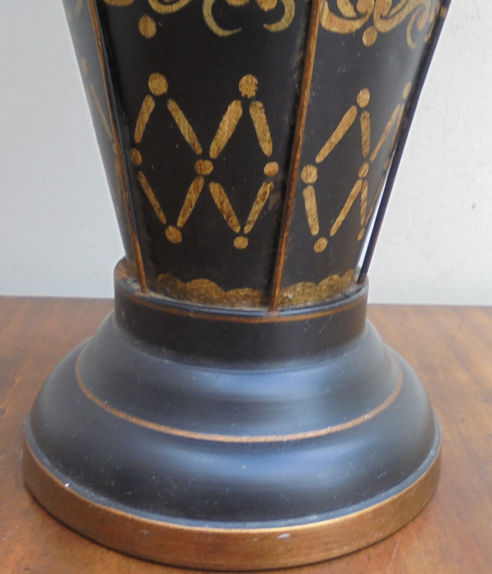 Vintage TOLEWARE umbrella stand View III