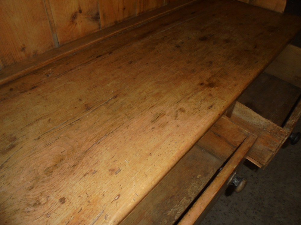 Late 19th century pine kitchen dresser View II