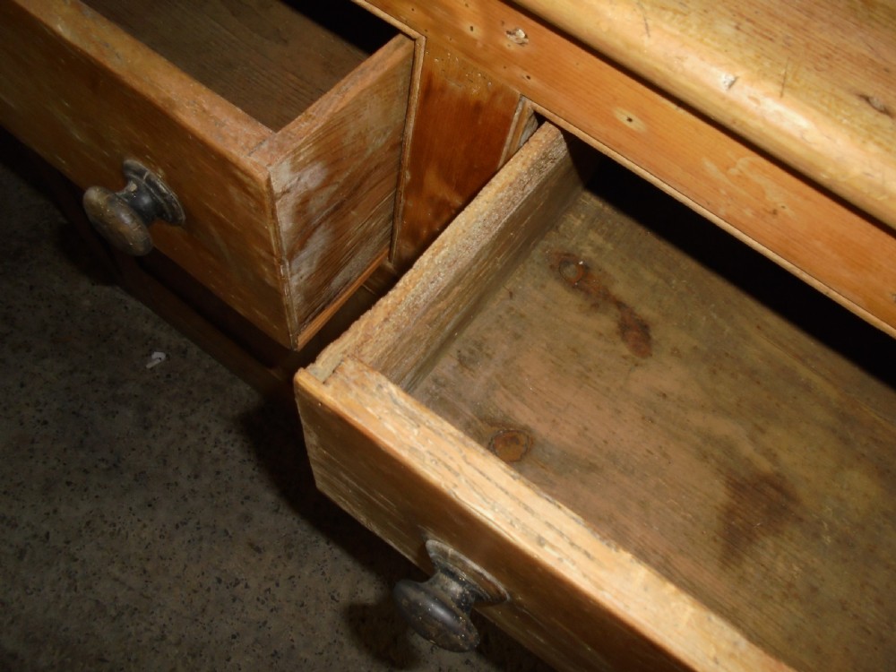 Late 19th century pine kitchen dresser View V