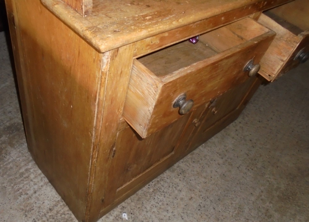 Late 19th century pine kitchen dresser View VII