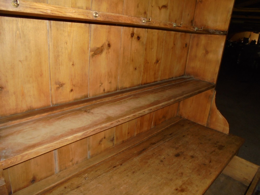 Late 19th century pine kitchen dresser View IX