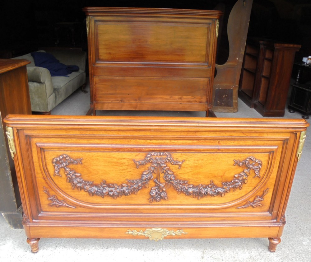 French King Size walnut bed