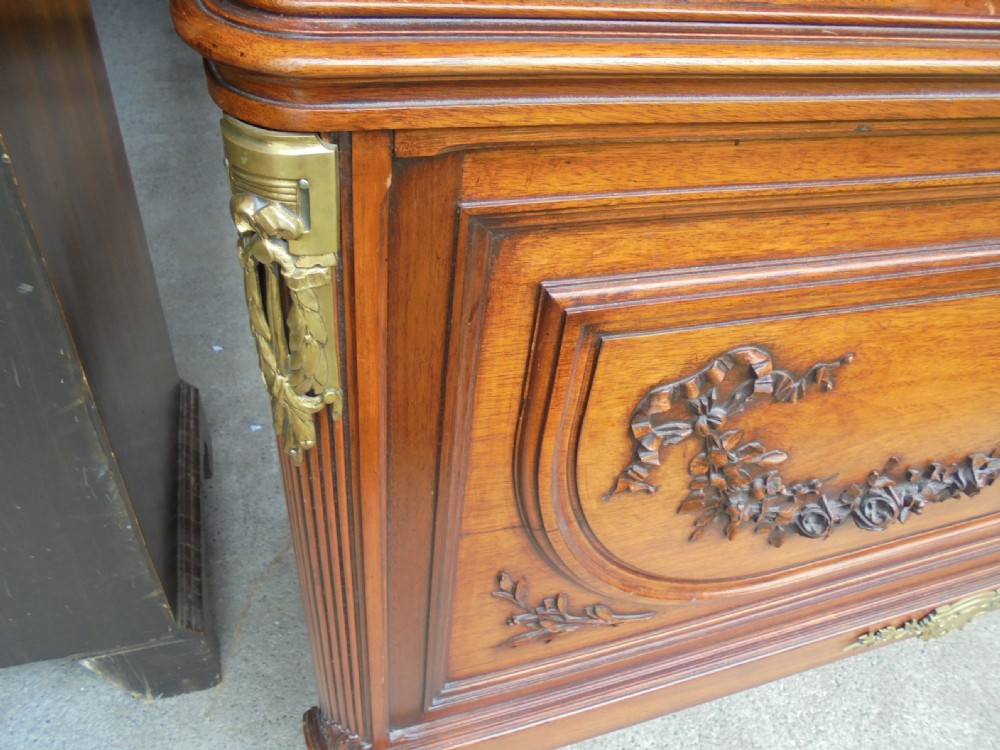 French King Size walnut bed View IV