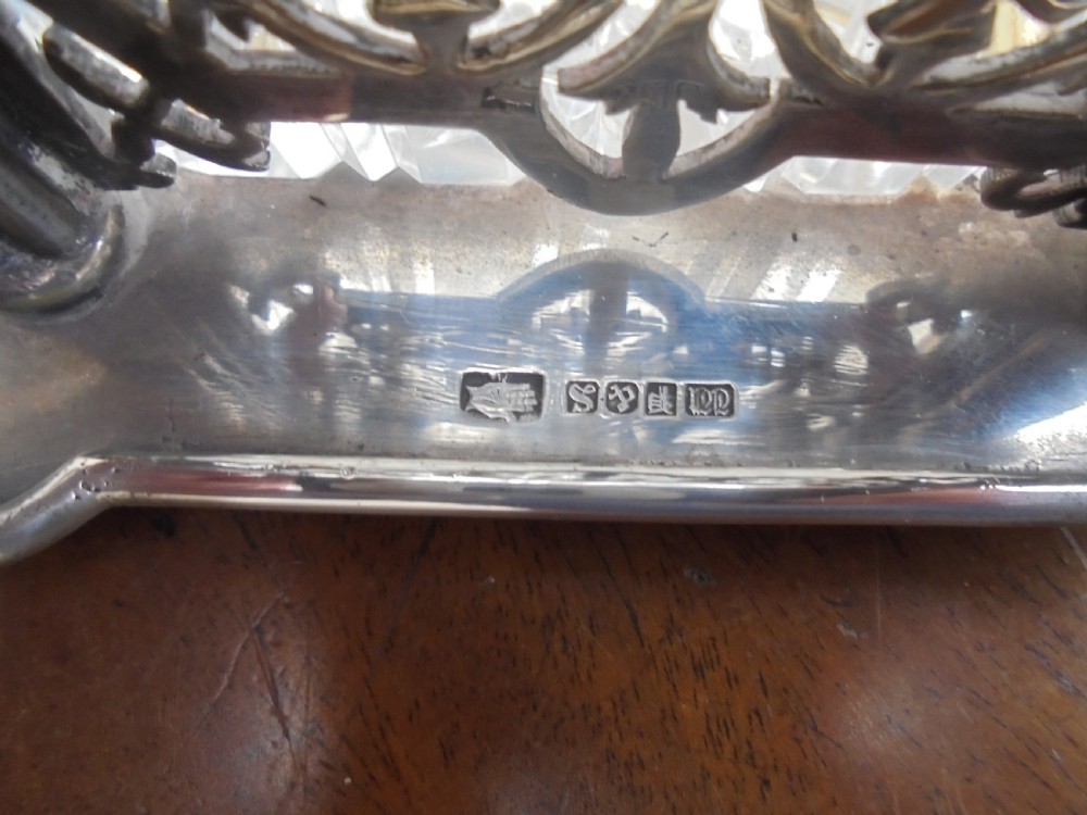 Victorian three decanter cut glass tantalus View IV