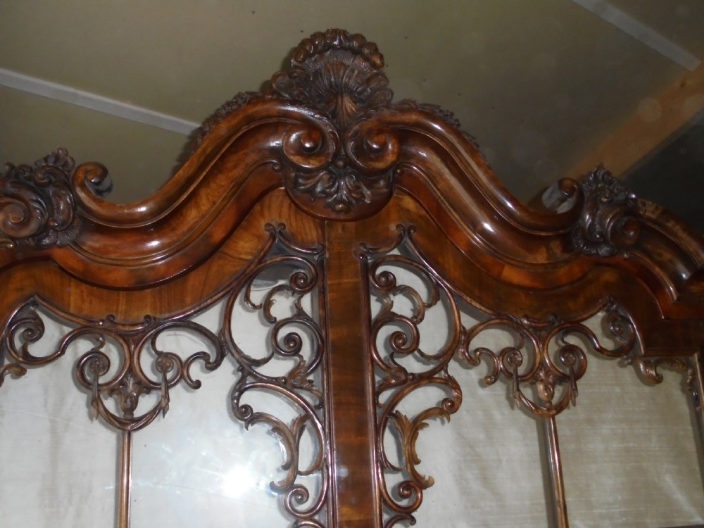 Ornate early 20th century display cabinet View IV