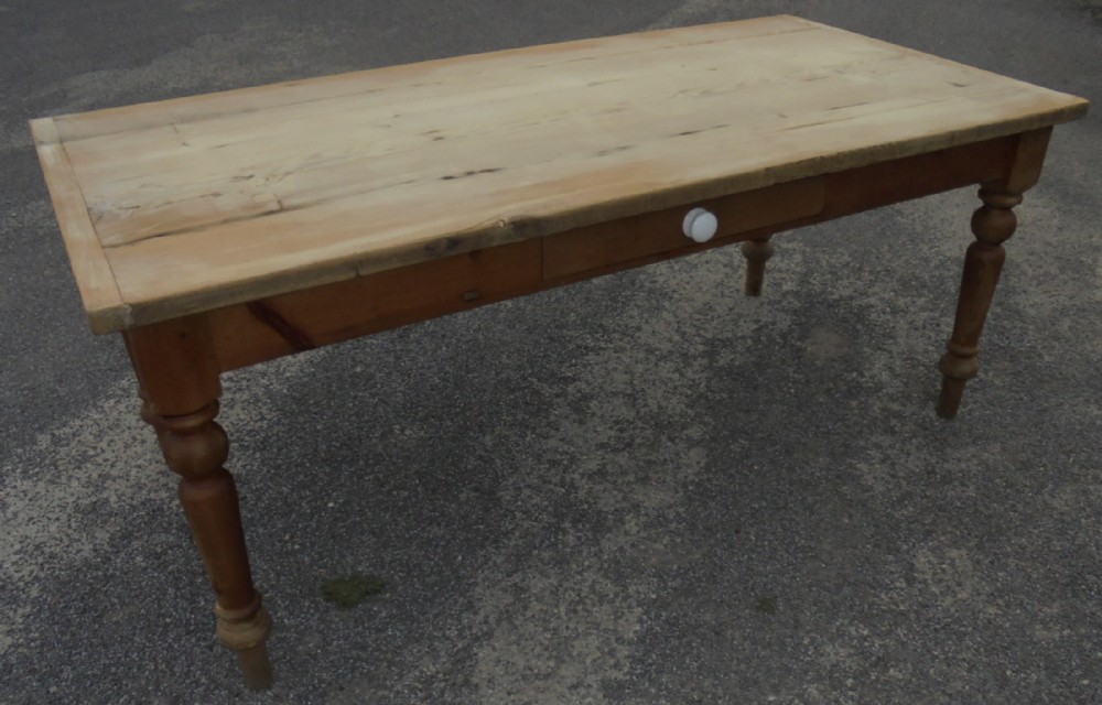 Pine scrub top kitchen dining table. Seats eight