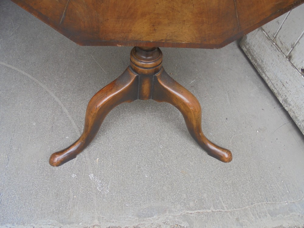Late 18th century walnut tripod table View IV