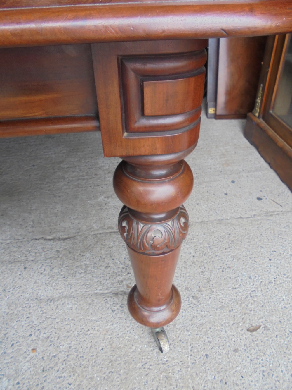 Victorian  extending mahogany dining table seats fourteen View XVIII