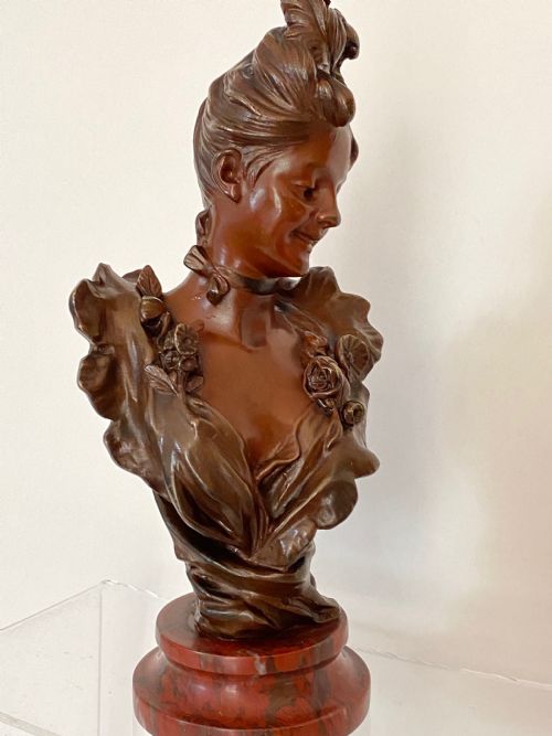 fig 1. Art Nouveau Bronze of Smiling Woman by Victor Léopold Bruyneel