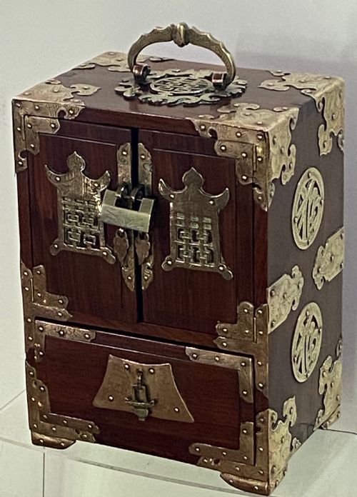 Late 19th Century Cantonese Collectors Cabinet