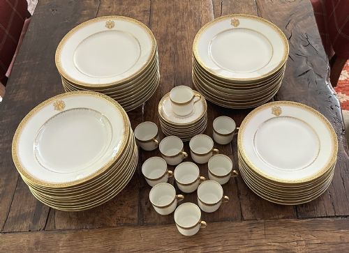 Limoges Porcelaine Gilded Dinner Service