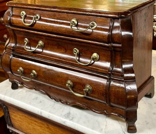 DUTCH APPRENTICE CHEST OF DRAWERS - ADDITIONAL PHOTO 2
