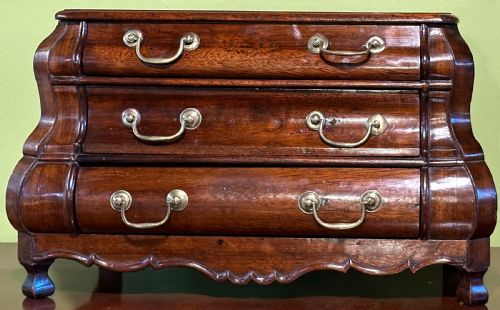 DUTCH APPRENTICE CHEST OF DRAWERS - ADDITIONAL PHOTO 9