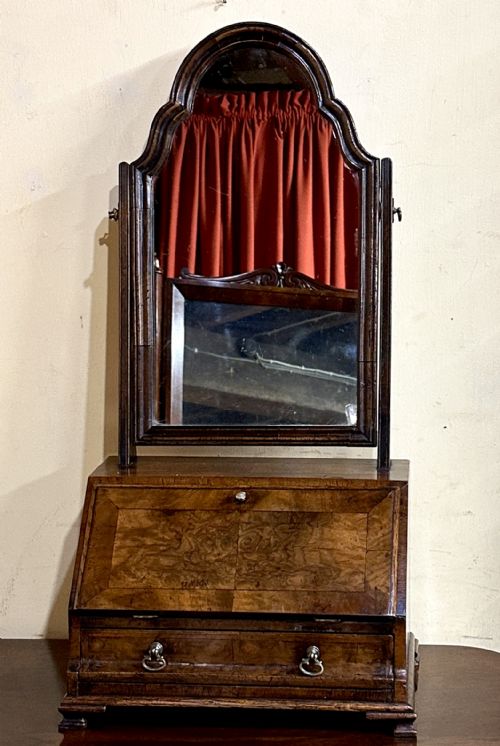 GEORGE II WALNUT DRESSING TABLE MIRROR - ADDITIONAL PHOTO 1