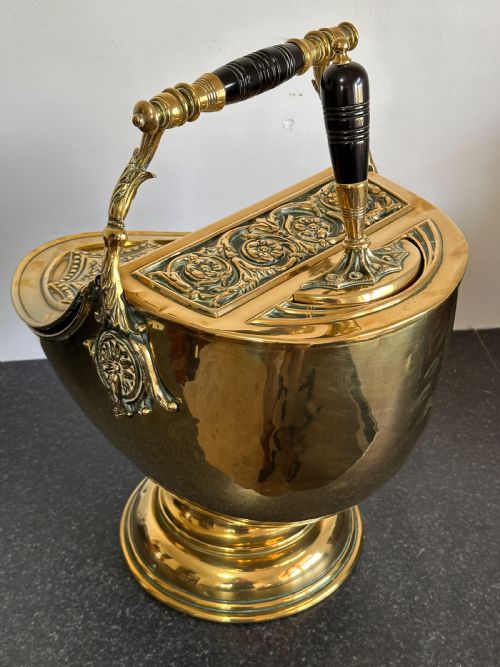 BRASS COAL SCUTTLE BY BENHAM FROUD - ADDITIONAL PHOTO 2