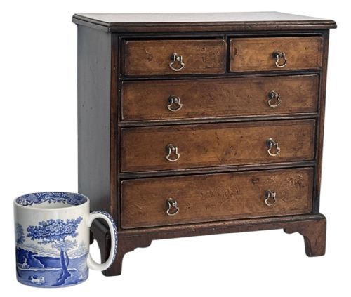 APPRENTICE CHEST OF DRAWERS