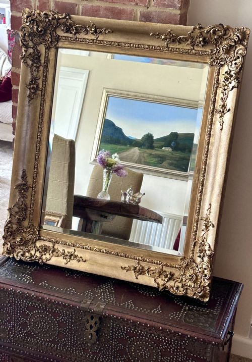 GILT WOOD MIRROR - ADDITIONAL PHOTO 1