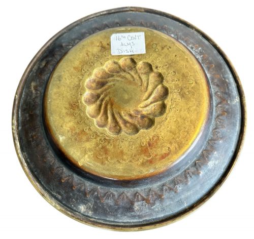 16TH CENTURY BRASS ALMS DISH - ADDITIONAL PHOTO 3