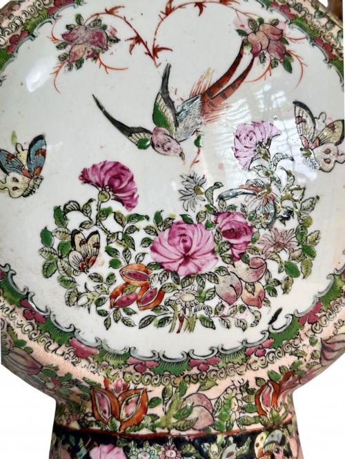 PAIR OF CHINESE FAMILLE ROSE MOON FLASKS - ADDITIONAL PHOTO 4