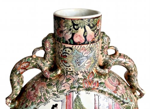 PAIR OF CHINESE FAMILLE ROSE MOON FLASKS - ADDITIONAL PHOTO 7
