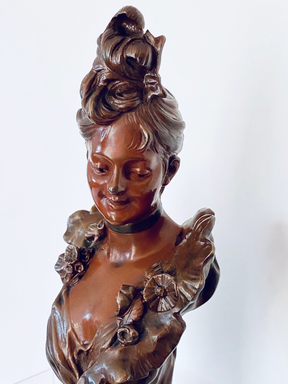 Art Nouveau Bronze of Smiling Woman by Victor Léopold Bruyneel 