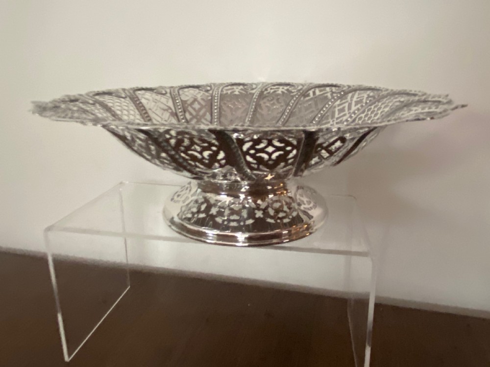 Sterling Silver Fruit Basket, Sheffield 1899 View VI
