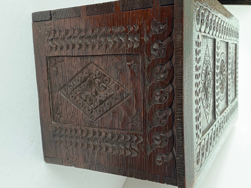 Apprentice Oak Coffer. 19th Century View IV