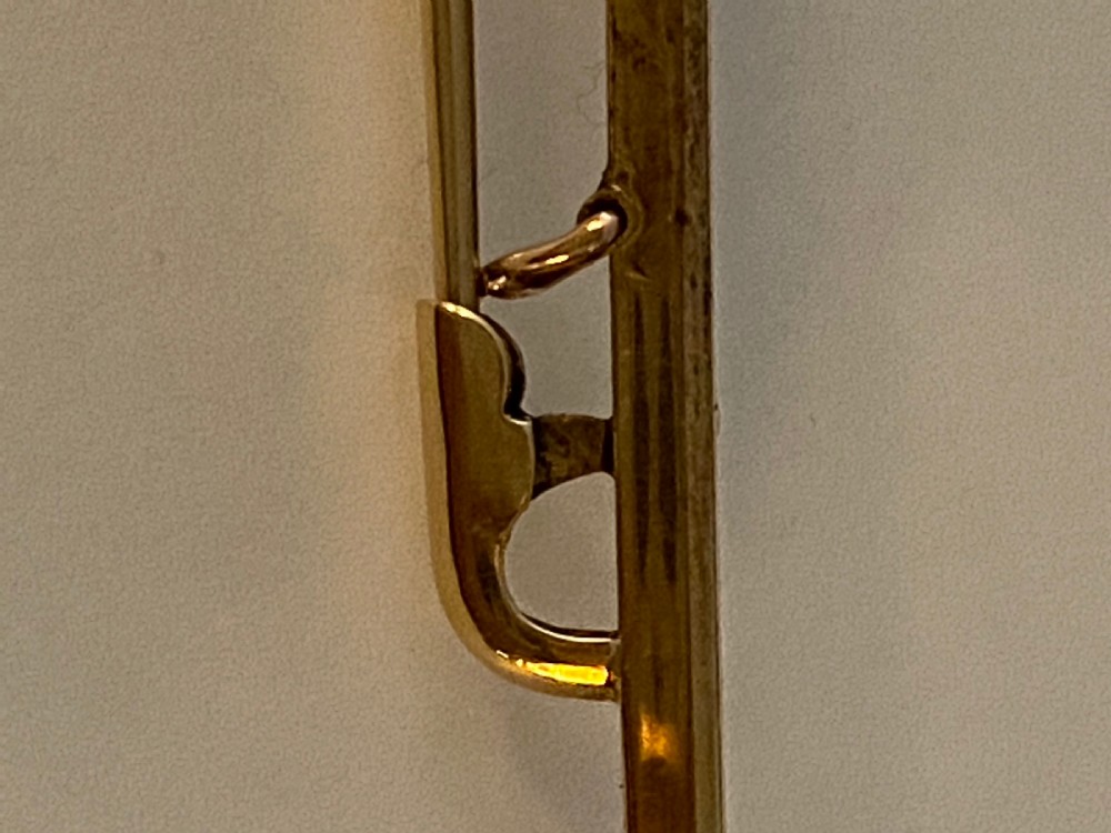 18ct  Gold Amethyst Bar Brooch.   View V