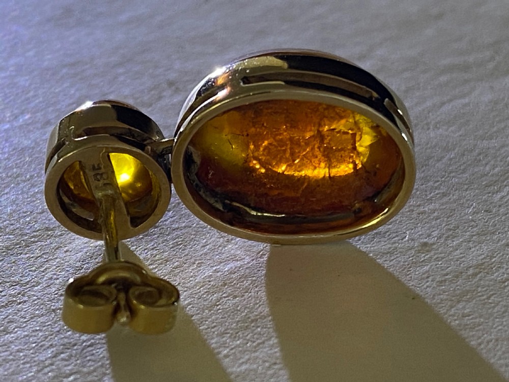 Amber Set Ear Studs in 14ct Gold View VI