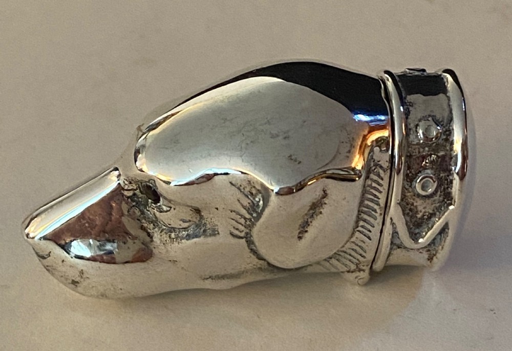 Silver Vesta Case Dog with Garnet Eyes View V