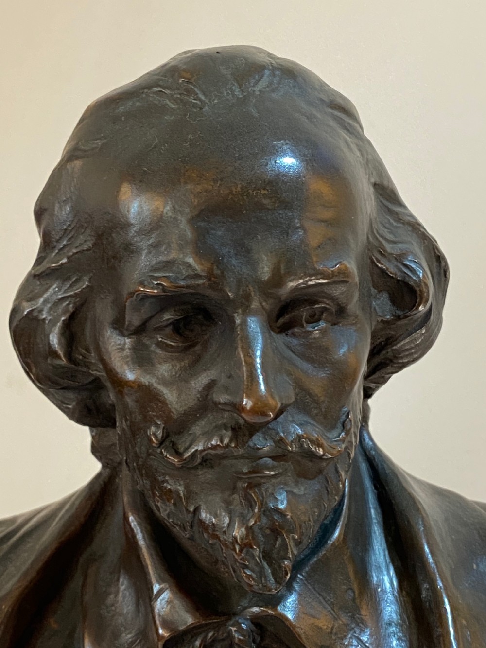 Bronze bust of Shakespeare by Hans Muller (Austrian 1873-1937) View II