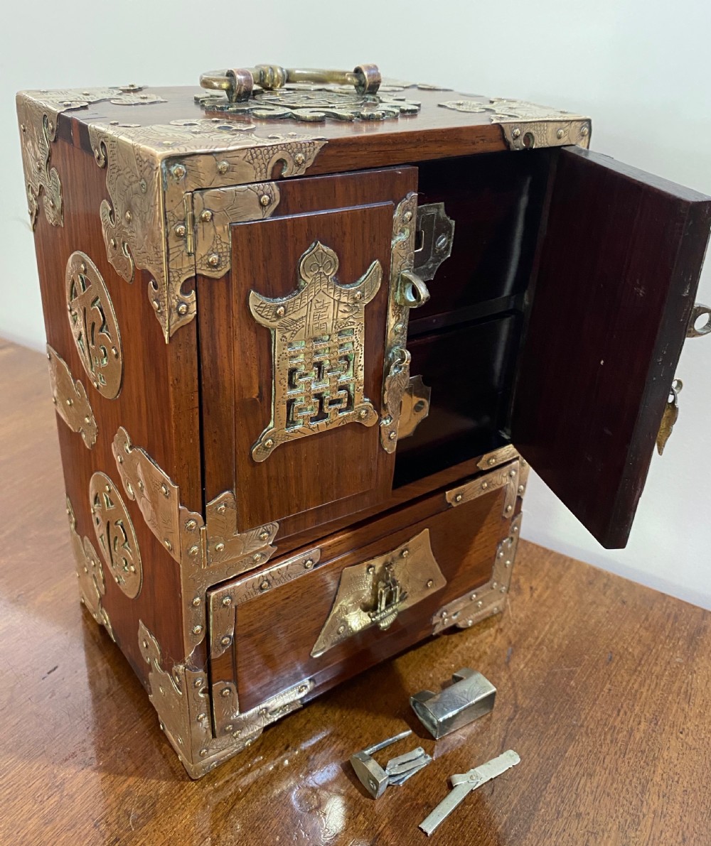  Late 19th Century Cantonese Collectors Cabinet View XI