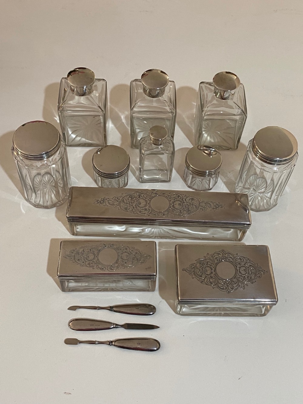 Antique Rosewood Ladies Vanity Box View XVI