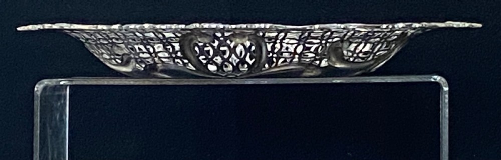 Silver Basket London 1898 by William Comyns View VI