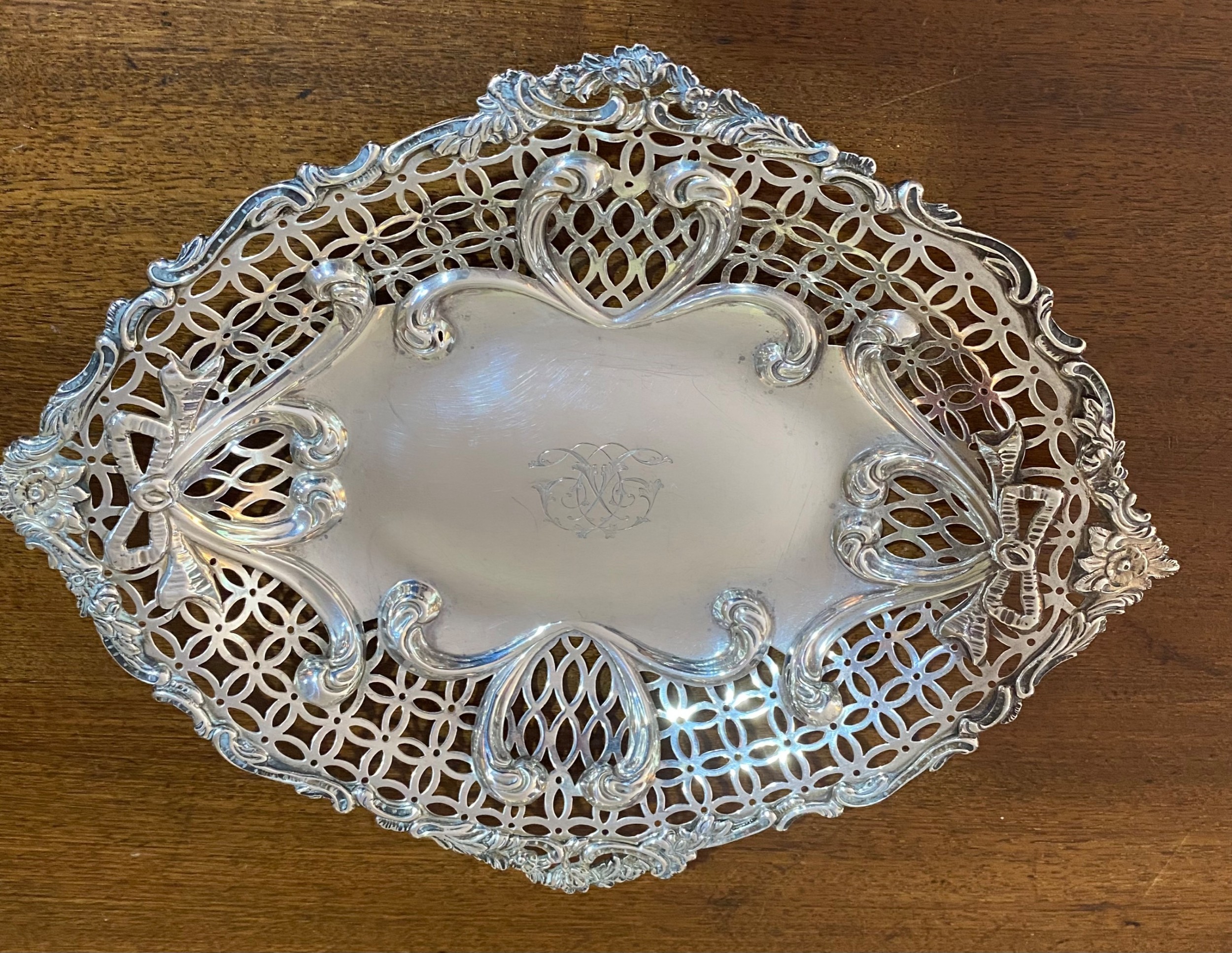 Silver Basket London 1898 by William Comyns