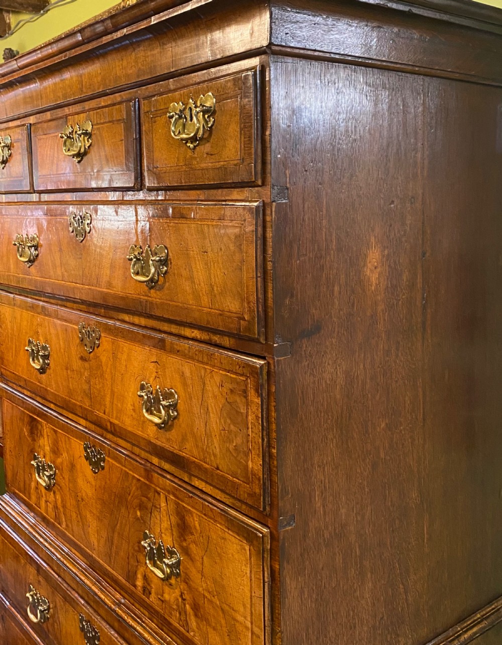 Early 18th Century Walnut Chest-on-Chest View VIII