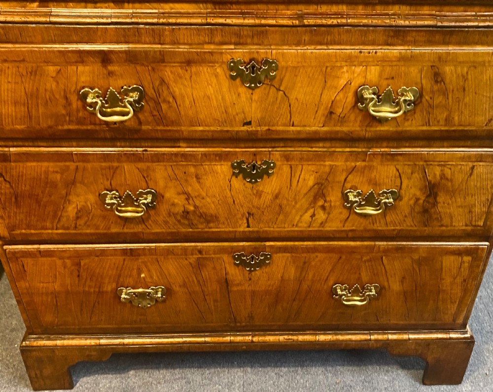 Early 18th Century Walnut Chest-on-Chest View IX